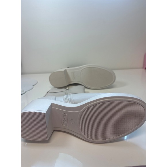 Alfani Womens White Biker Boots Chic Glam Chantal Faux Leather Booties Shoes NEW - Picture 7 of 8